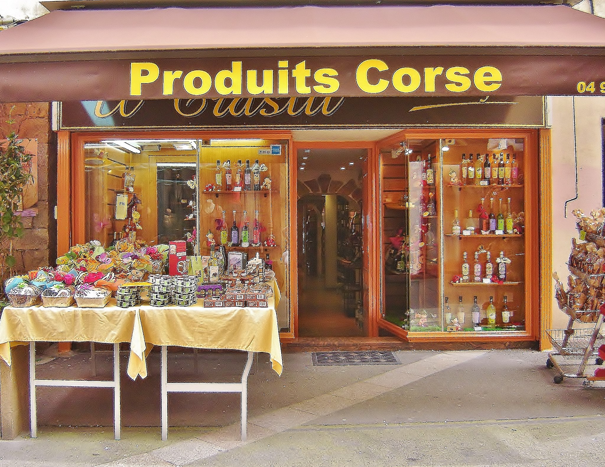 U trastu Chez Angeot